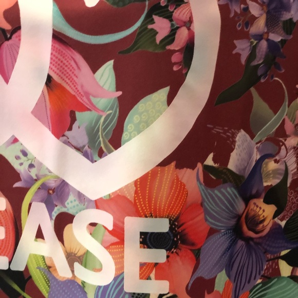 Italian brand (Please) floral top - Picture 2 of 4